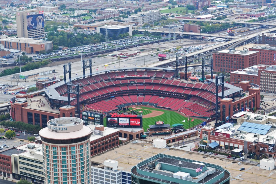 El estadio Busch desde el Arco