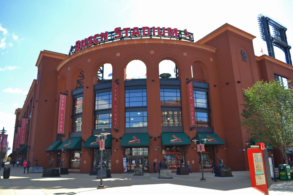La parte frontal del Estadio Busch