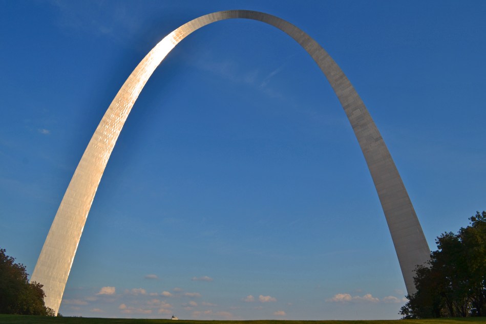 Al arco desde otro ángulo