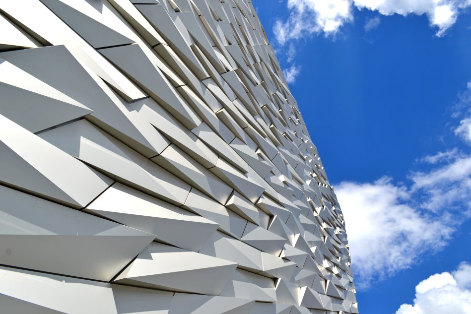 Paredes del Museo del Titanic